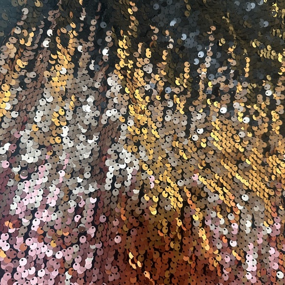 Pink, black and rose gold sequin mini skirt - Picture 2 of 4